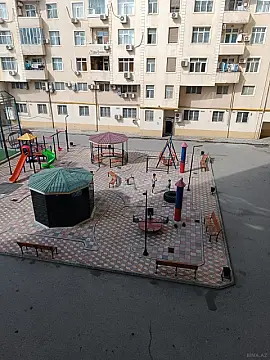 Satılır 3 otaqlı mənzil 136 m² — Bakı 3 otaq 136.00 m²