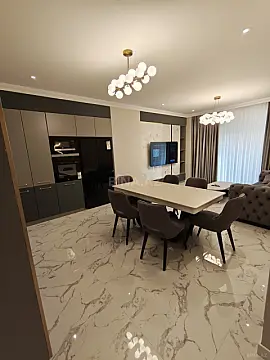 Kirayə verilir 4 otaqlı mənzil 147 m² — Bakı 4 otaq 147.00 m²