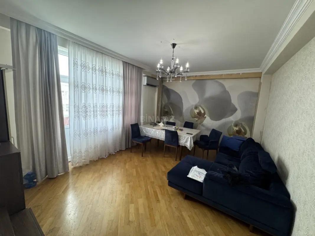 Satılır 2 otaqlı mənzil 65 m²