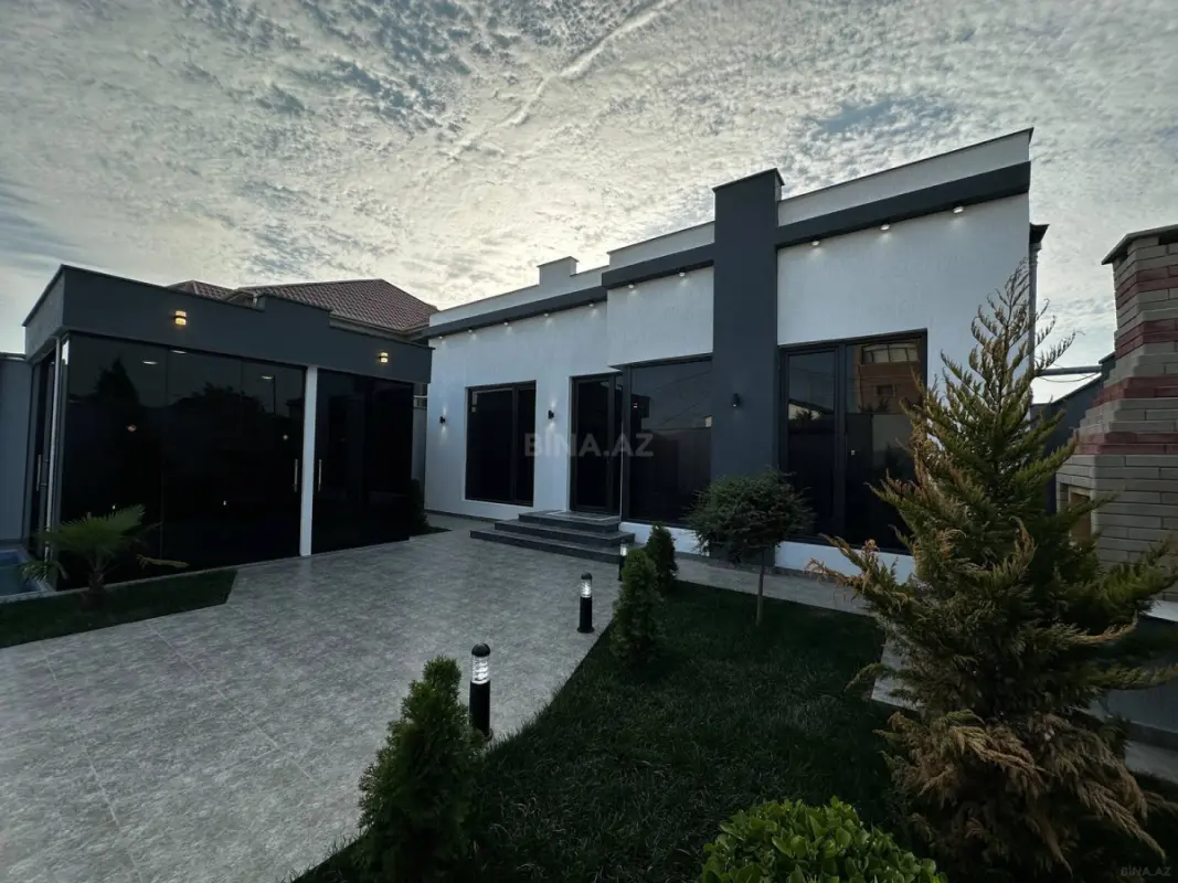 Satılır 4 otaqlı həyət evi 150 m²