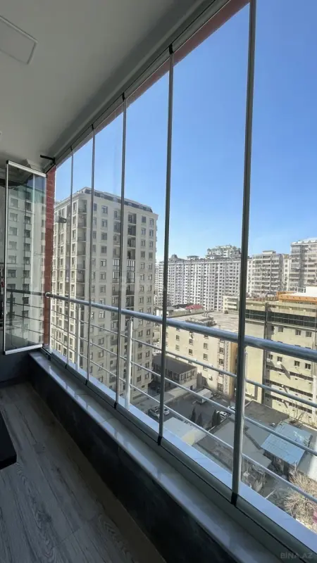 Satılır 3 otaqlı mənzil 181 m²
