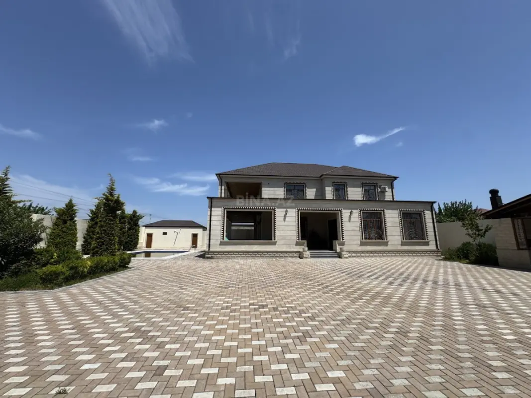 Satılır 6 otaqlı həyət evi 300 m²