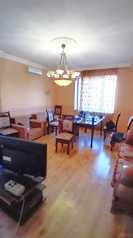 Satılır 3 otaqlı mənzil 125 m²