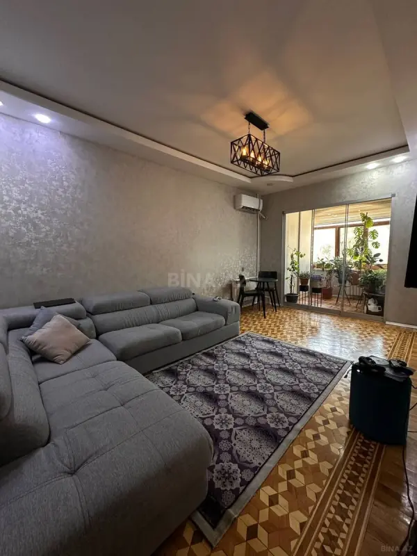 Satılır 4 otaqlı mənzil 110 m²
