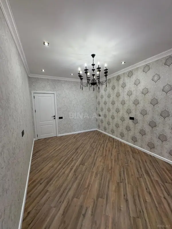 Satılır 4 otaqlı mənzil 118 m²