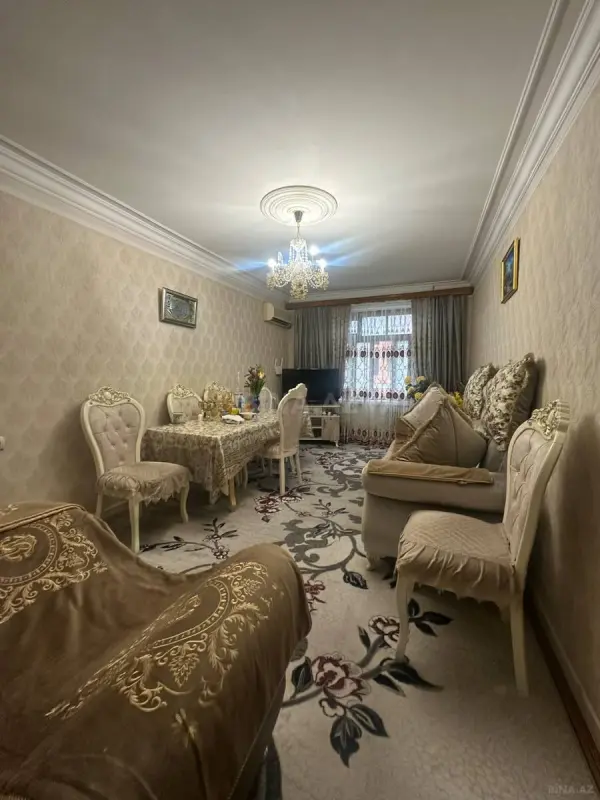 Satılır 5 otaqlı mənzil 105 m²