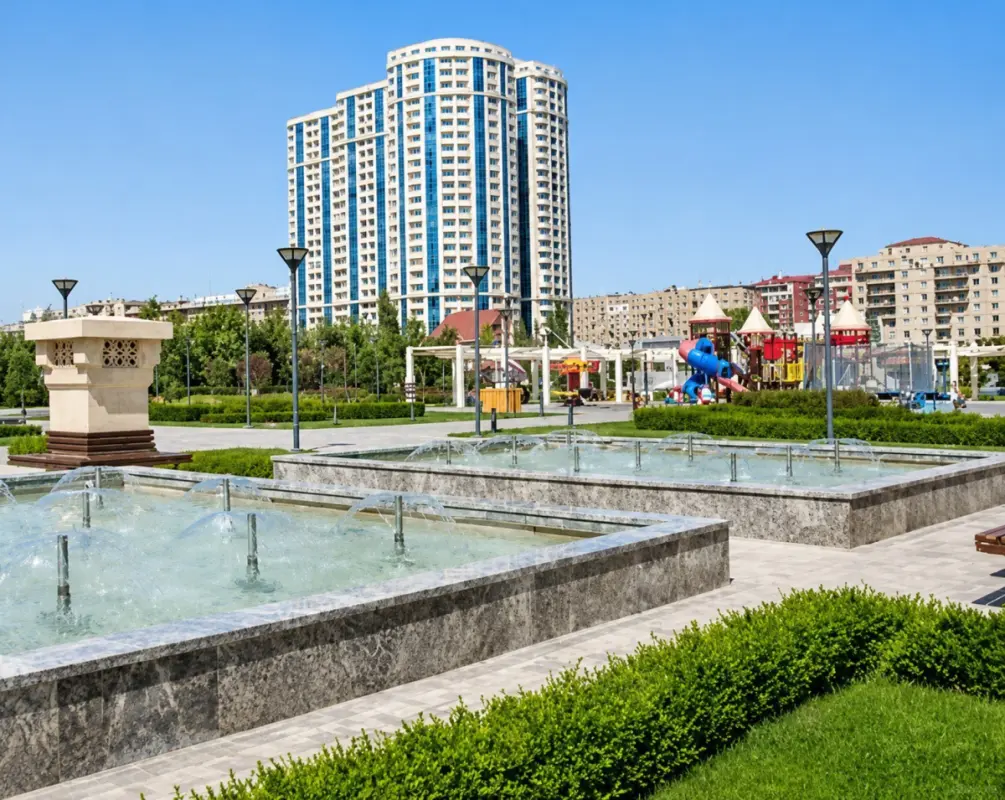Satılır 3 otaqlı mənzil 130 m²