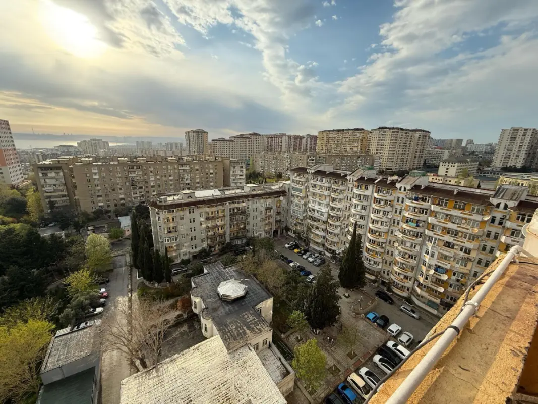 Satılır 2 otaqlı mənzil 90 m²