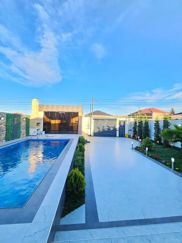 Satılır 4 otaqlı həyət evi 185 m²