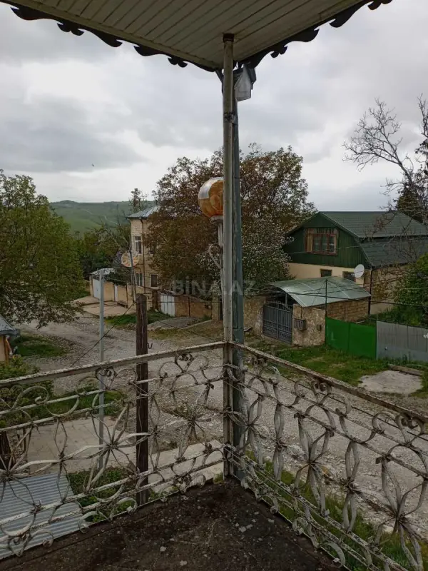 Satılır 7 otaqlı həyət evi 151 m²