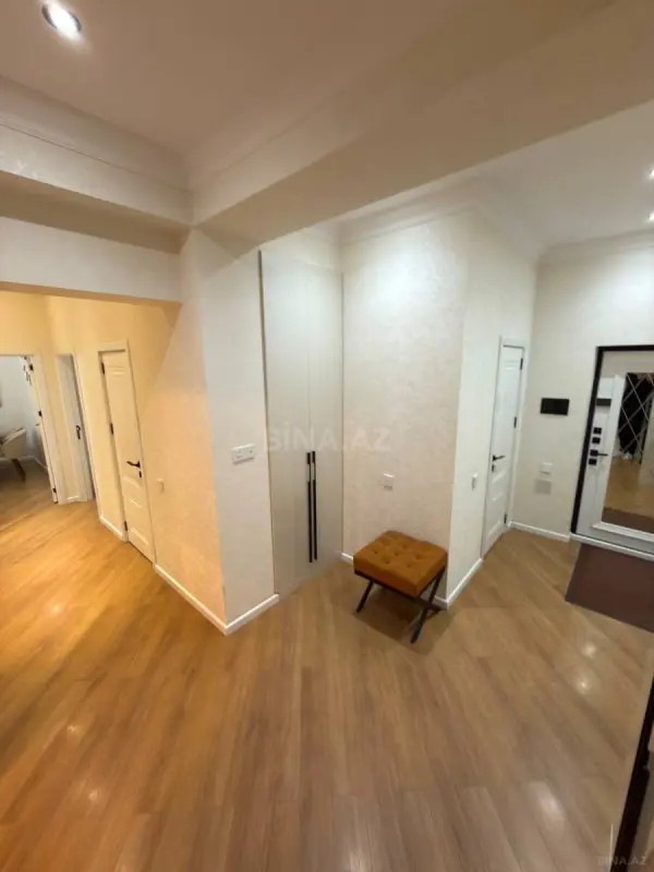 Kirayə verilir 3 otaqlı mənzil 100 m²