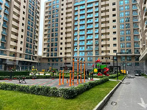 Satılır 3 otaqlı mənzil 121 m² — Bakı 3 otaq 121.00 m²