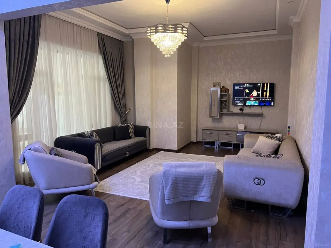 Satılır 5 otaqlı həyət evi 180 m²