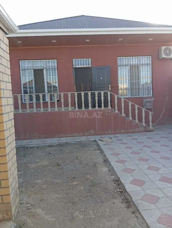 Satılır 4 otaqlı həyət evi 160 m²