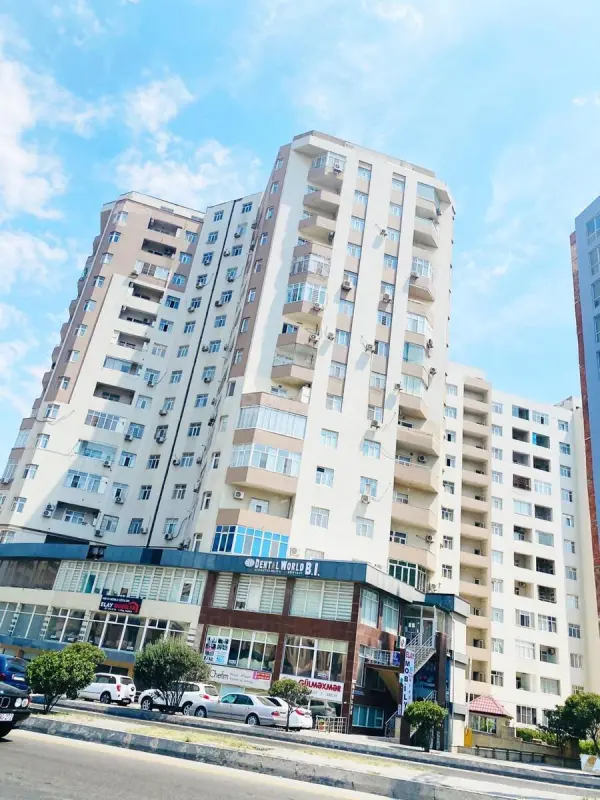 Kirayə verilir 3 otaqlı mənzil 140 m²