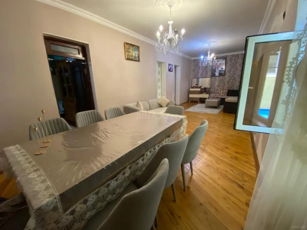 Satılır 6 otaqlı həyət evi 220 m²