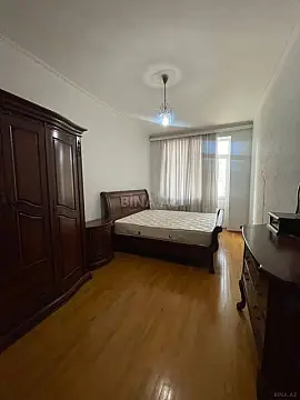 Kirayə verilir 3 otaqlı mənzil 180 m² — Bakı, Nizami 3 otaq 180.00 m²