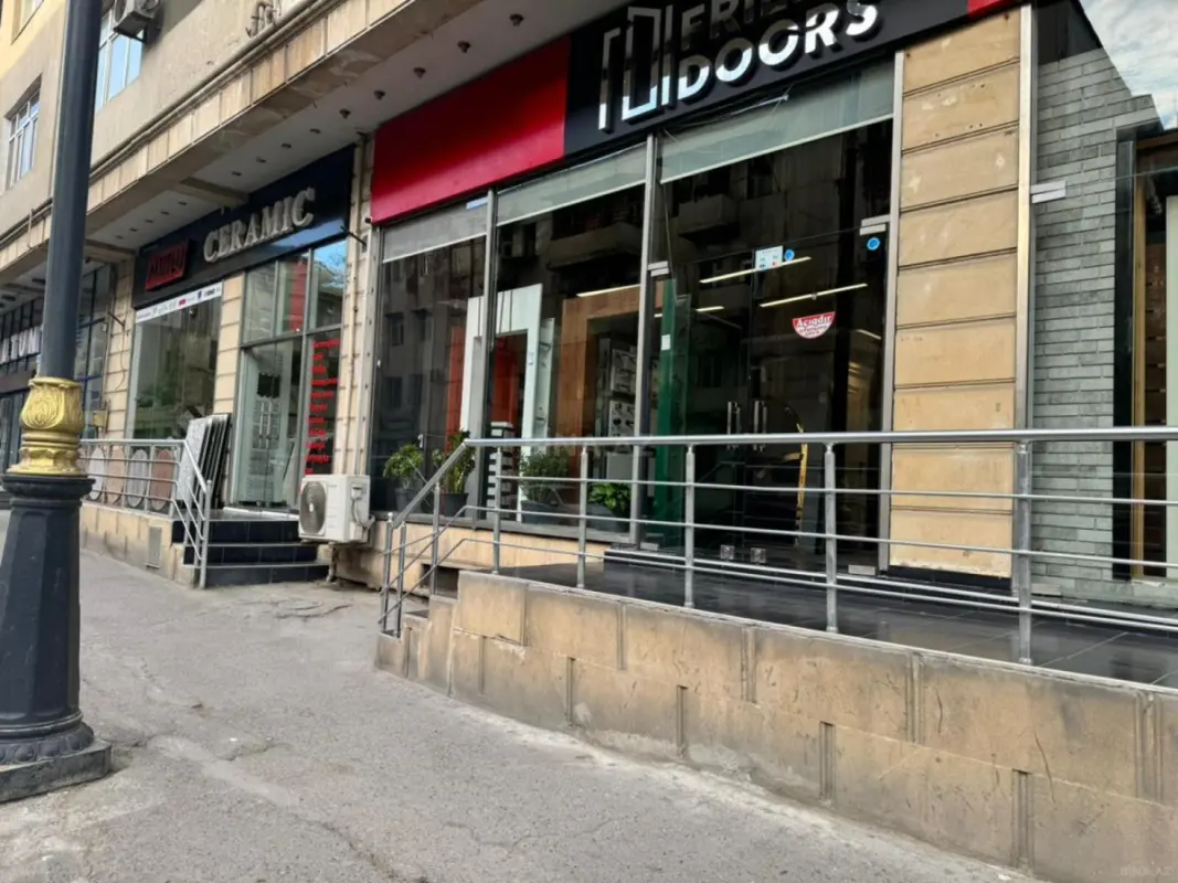 Satılır obyekt 134 m²