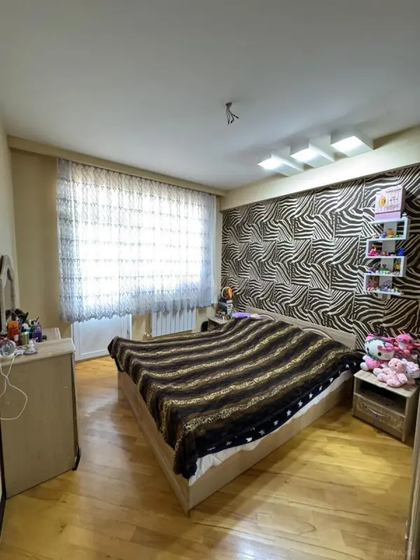 Kirayə verilir 2 otaqlı mənzil 75 m²