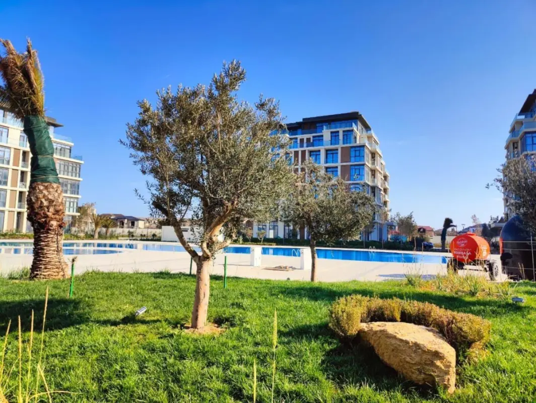 Satılır 4 otaqlı mənzil 209 m²