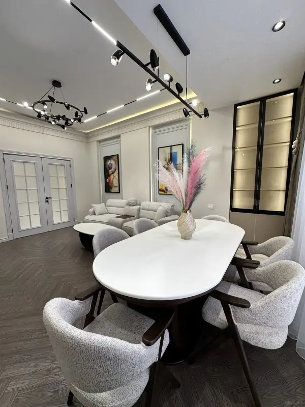 Satılır 3 otaqlı mənzil 135 m²
