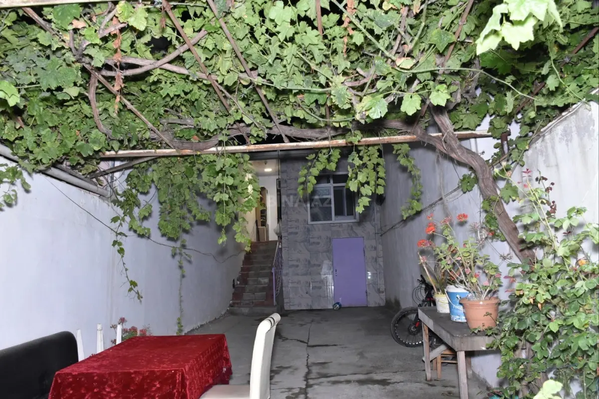 Satılır 4 otaqlı həyət evi 130 m²