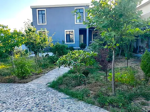 Satılır 4 otaqlı həyət evi 150 m² — Bakı 4 otaq 150.00 m²