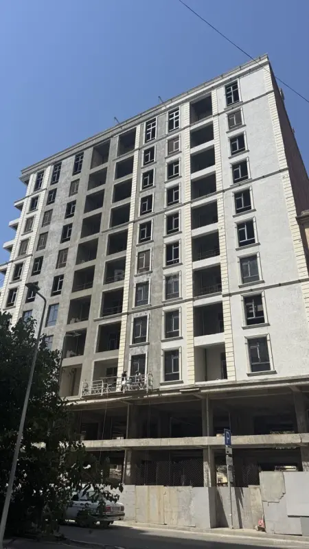 Satılır 2 otaqlı mənzil 102.5 m²