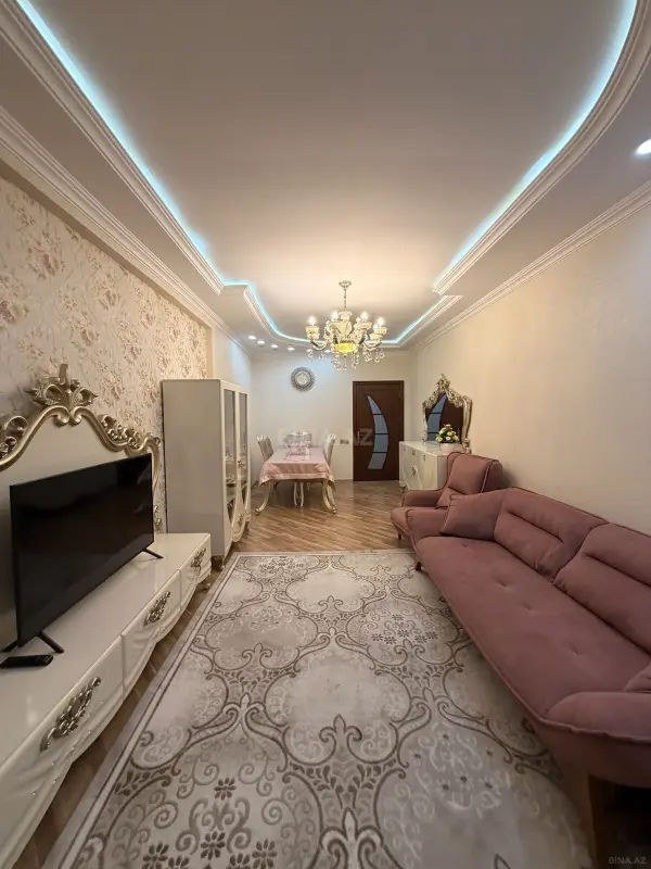 Satılır 3 otaqlı mənzil 98 m²