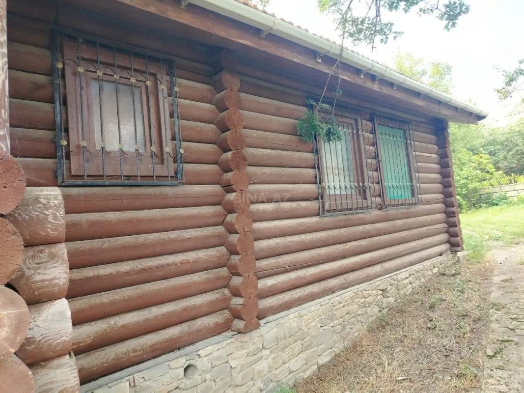 Kirayə verilir 8 otaqlı həyət evi 200 m²