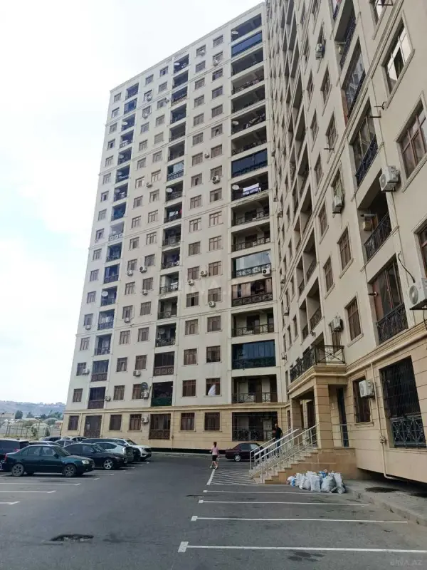 Satılır 2 otaqlı mənzil 85 m²