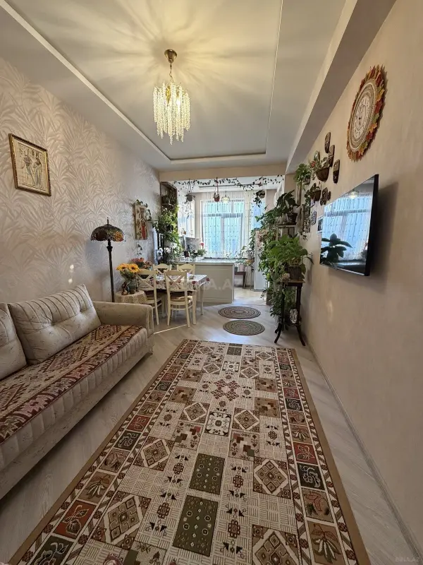 Satılır 2 otaqlı mənzil 52 m²