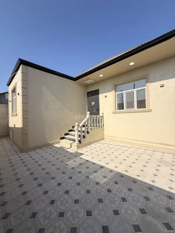 Satılır 4 otaqlı həyət evi 100 m²
