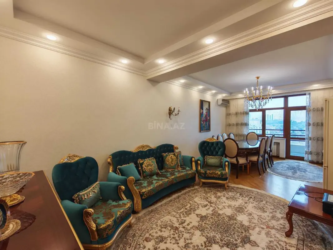 Satılır 3 otaqlı mənzil 110 m²