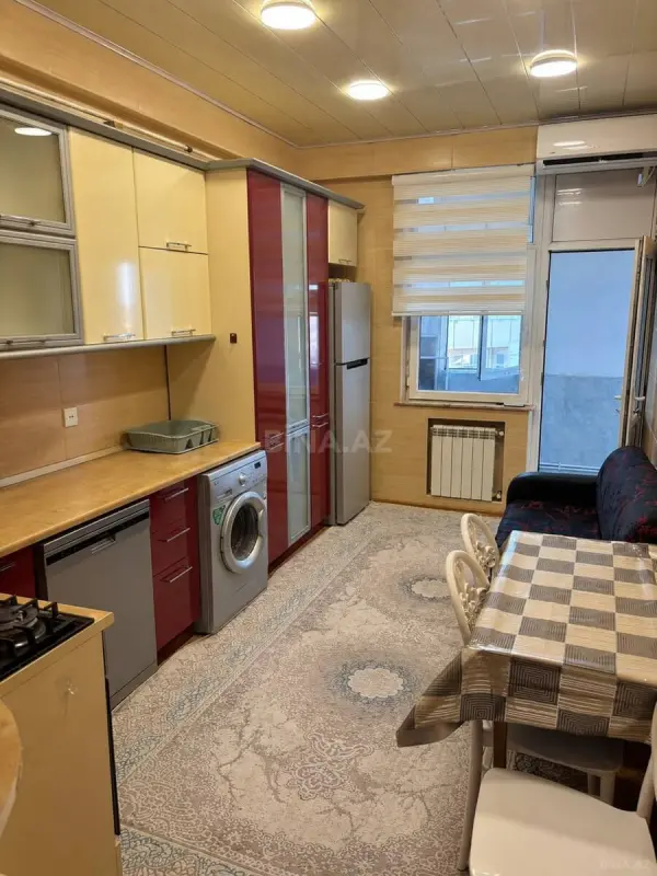 Satılır 2 otaqlı mənzil 100 m²