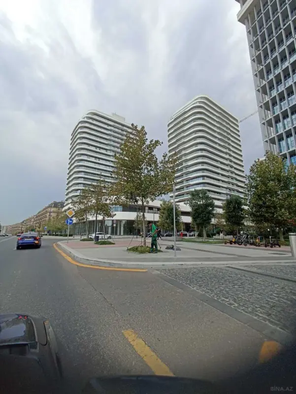 Satılır 2 otaqlı mənzil 82 m²