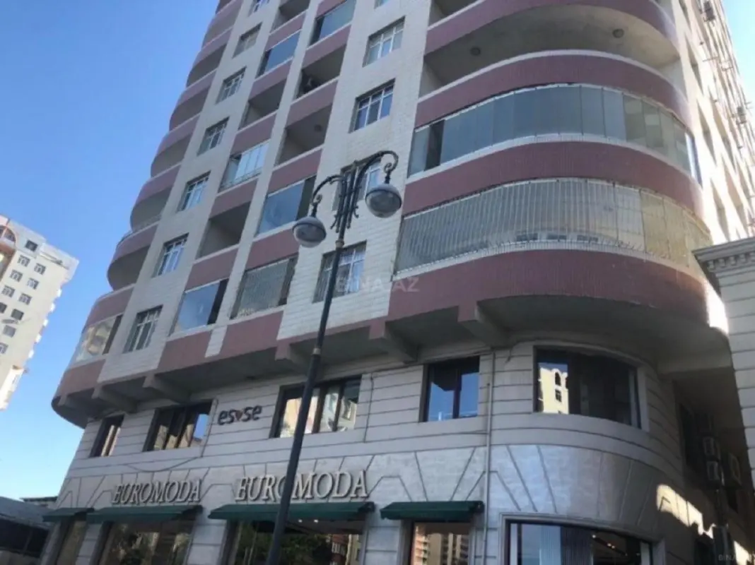 Satılır 2 otaqlı mənzil 100 m²