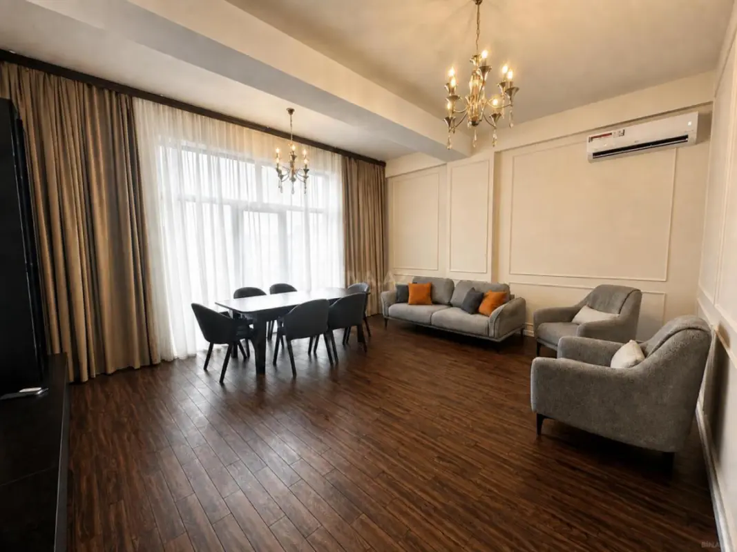 Kirayə verilir 3 otaqlı mənzil 120 m²