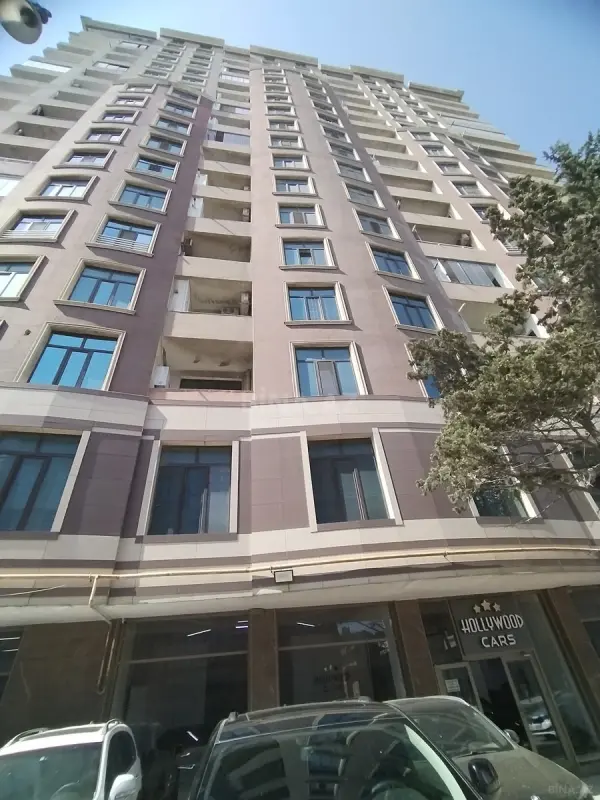 Satılır 3 otaqlı mənzil 102 m²