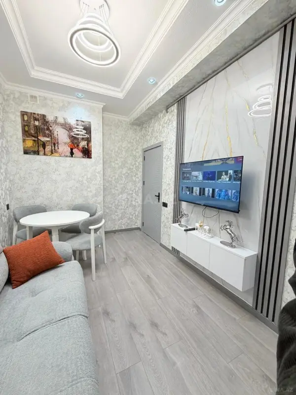 Satılır 2 otaqlı mənzil 42 m²