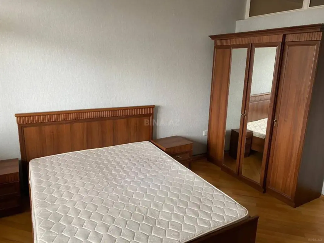 Satılır 2 otaqlı mənzil 70 m²