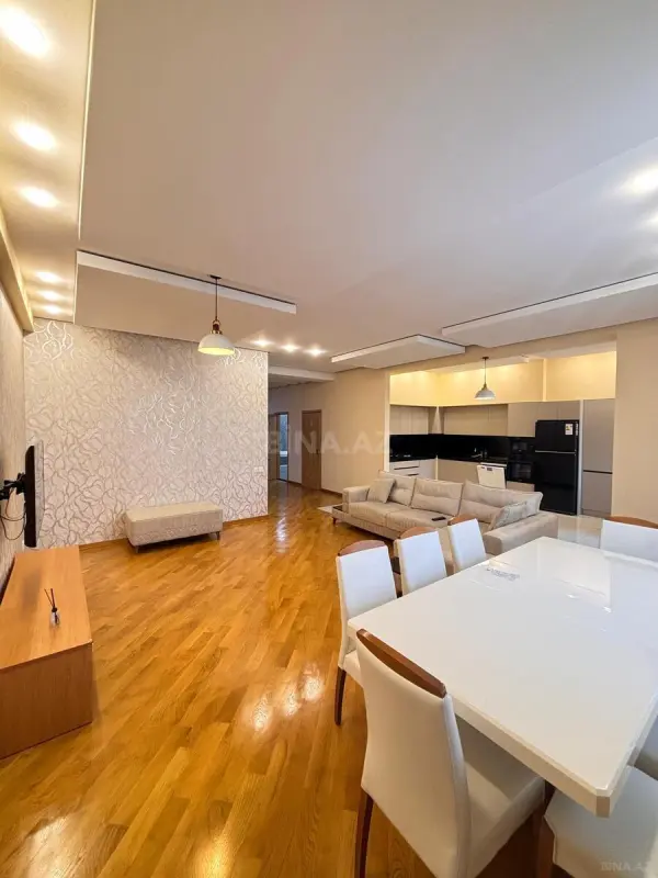 Kirayə verilir 3 otaqlı mənzil 150 m²