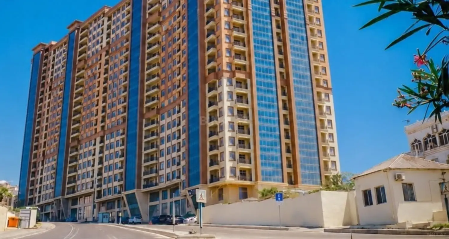 Satılır 3 otaqlı mənzil 140 m²