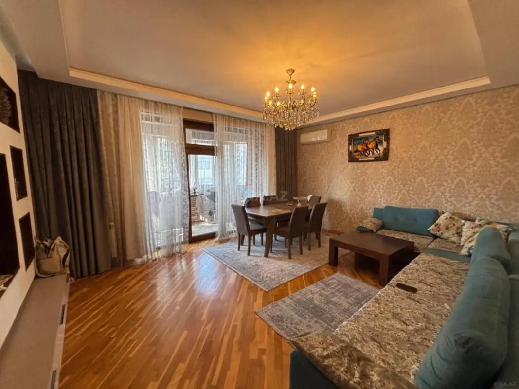 Satılır 3 otaqlı mənzil 105 m²