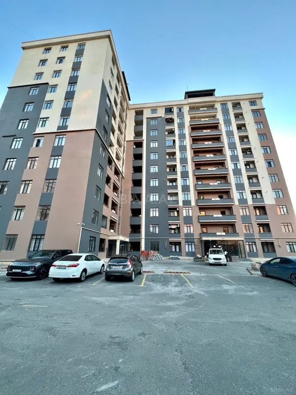 Satılır 3 otaqlı mənzil 77 m²