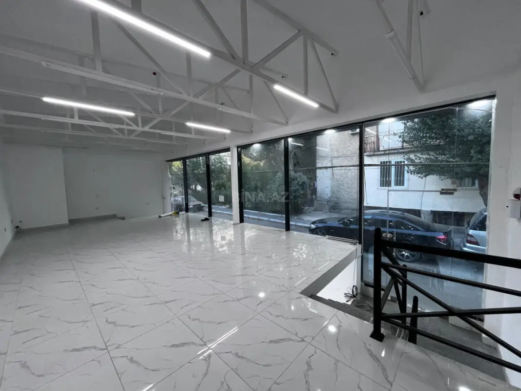 Kirayə verilir obyekt 180 m²