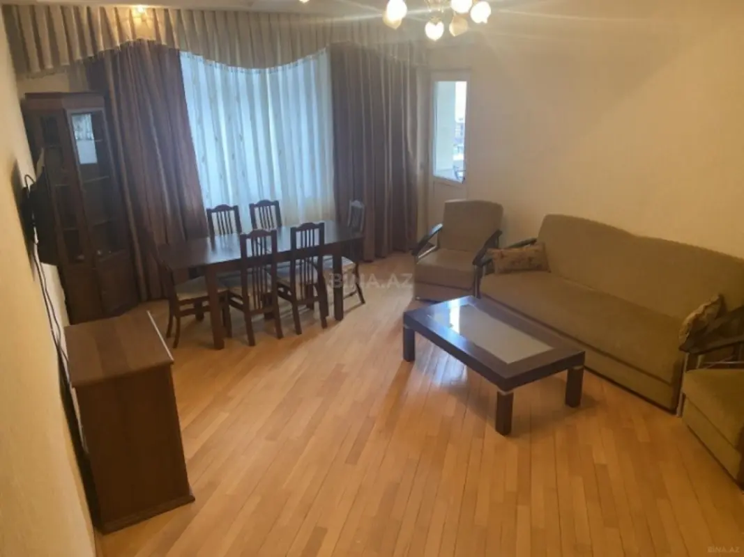Satılır 2 otaqlı mənzil 70 m²