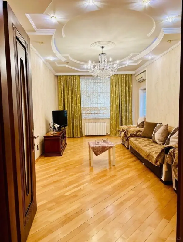 Satılır 3 otaqlı mənzil 103 m²