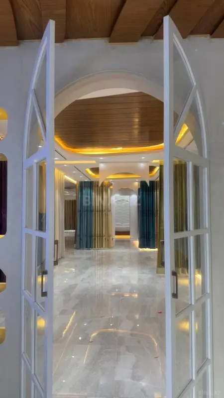 Satılır obyekt 137 m²