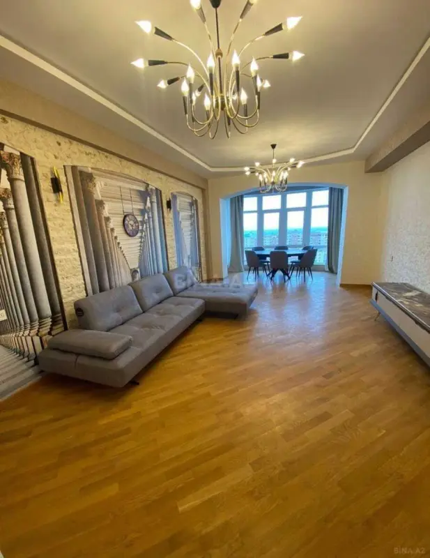 Kirayə verilir 3 otaqlı mənzil 160 m²